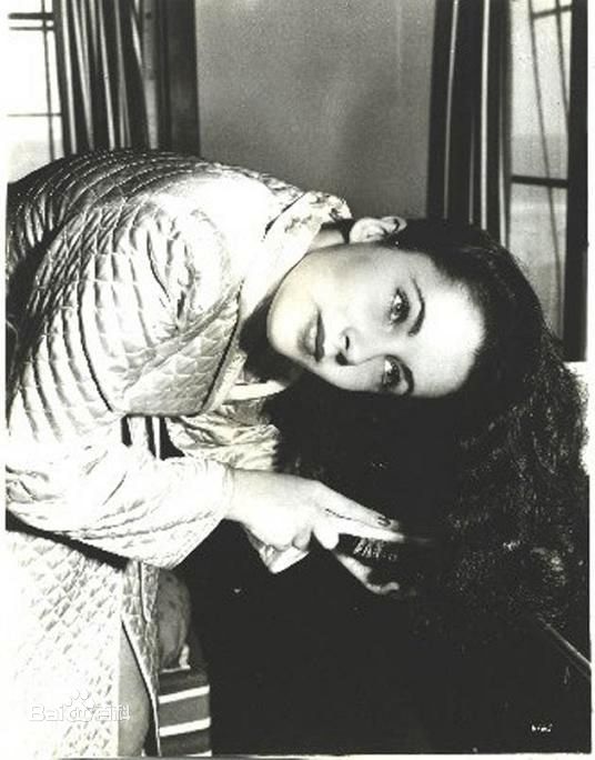 精选伊丽莎白·泰勒(Elizabeth Taylor)精彩图册1