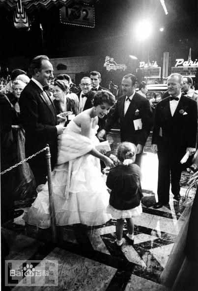 精选伊丽莎白·泰勒(Elizabeth Taylor)精彩图册1