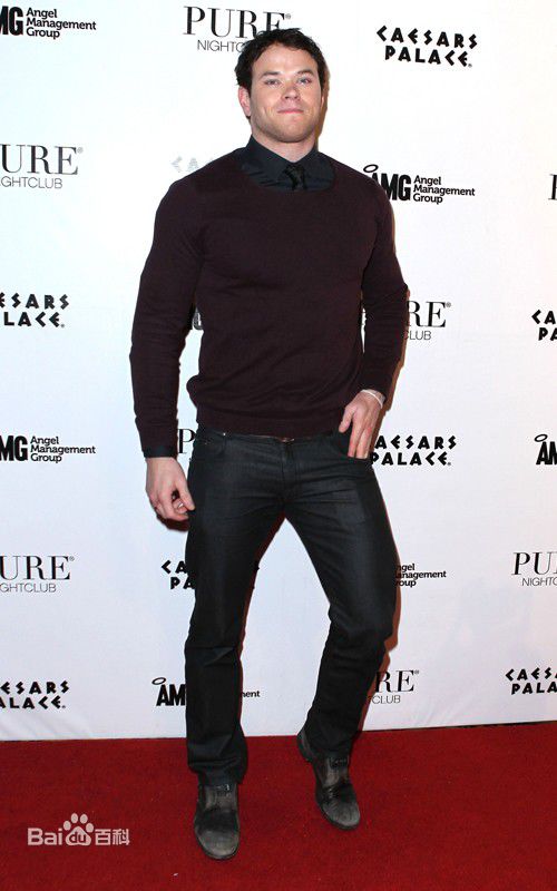 精选凯南·鲁兹(Kellan Lutz)精彩图册