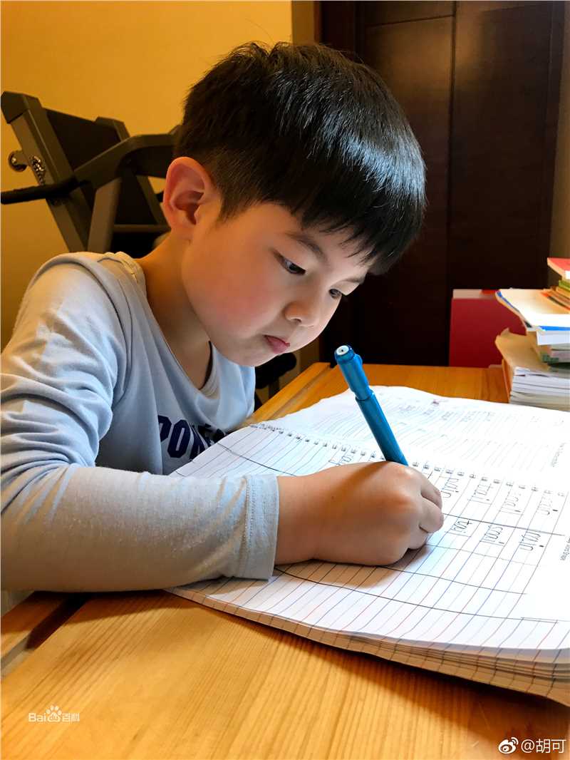 《沙俊伯》生活照