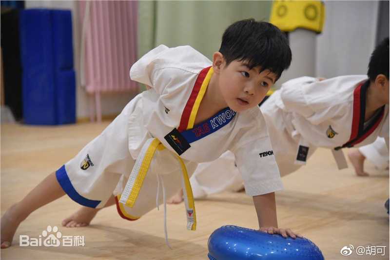 《沙俊伯》生活照