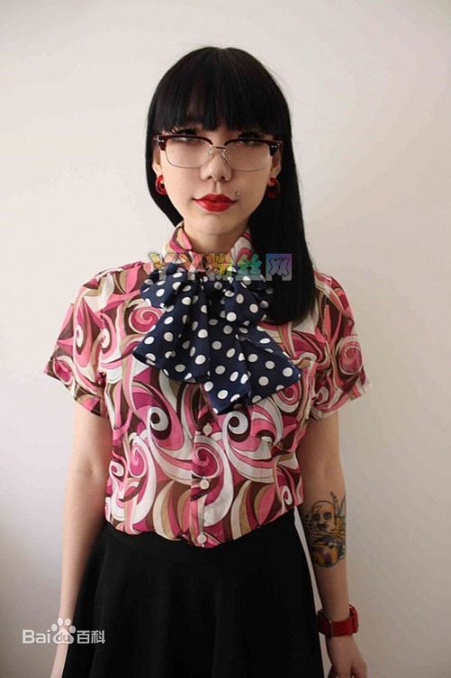 吴莫愁(MoMo Wu)生活照前后照片