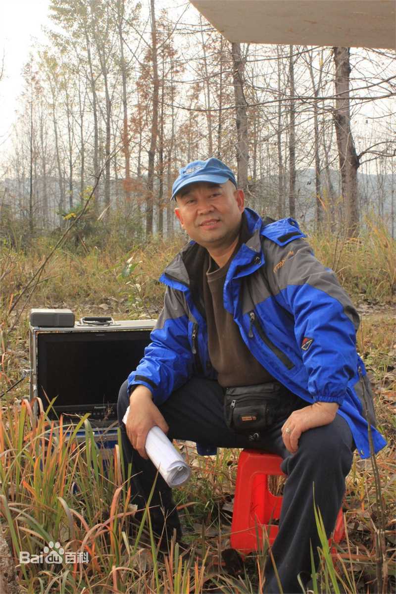 《彭景泉》封面图片