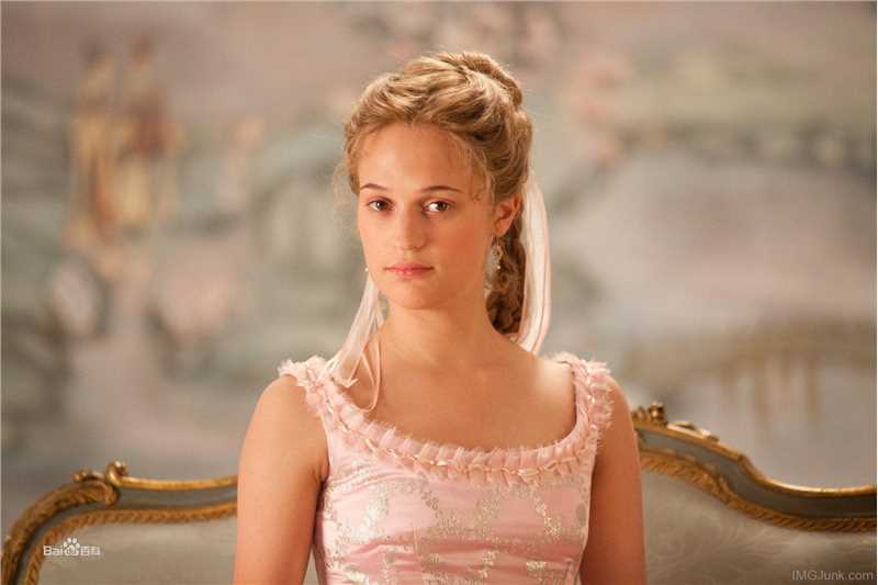 艾丽西亚·维坎德(Alicia Vikander)精选剧照