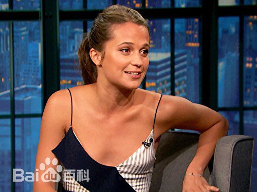 艾丽西亚·维坎德(Alicia Vikander)精选剧照