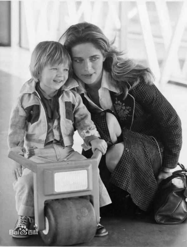 精选夏洛特·兰普林(Charlotte Rampling)精彩图册