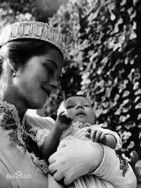 夏洛特·兰普林(Charlotte Rampling)精彩图册