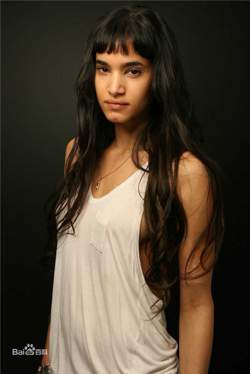 索菲亚·宝特拉(Sofia Boutella)最新壁纸