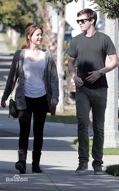 詹妮弗·劳伦斯(Jennifer Lawrence)詹妮弗和男友素颜照相册