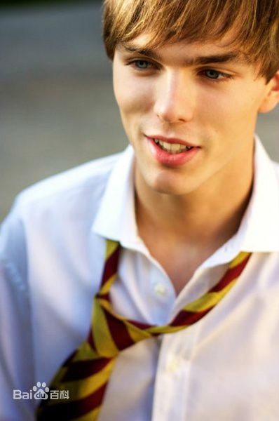 最优质尼古拉斯·霍尔特(Nicholas Hoult)素颜照