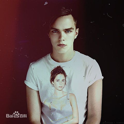 最全尼古拉斯·霍尔特(Nicholas Hoult)精彩图册