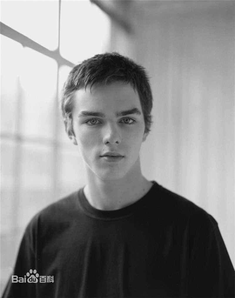 最全尼古拉斯·霍尔特(Nicholas Hoult)精彩图册