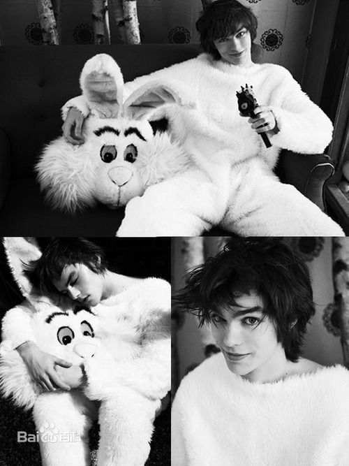 最全尼古拉斯·霍尔特(Nicholas Hoult)精彩图册