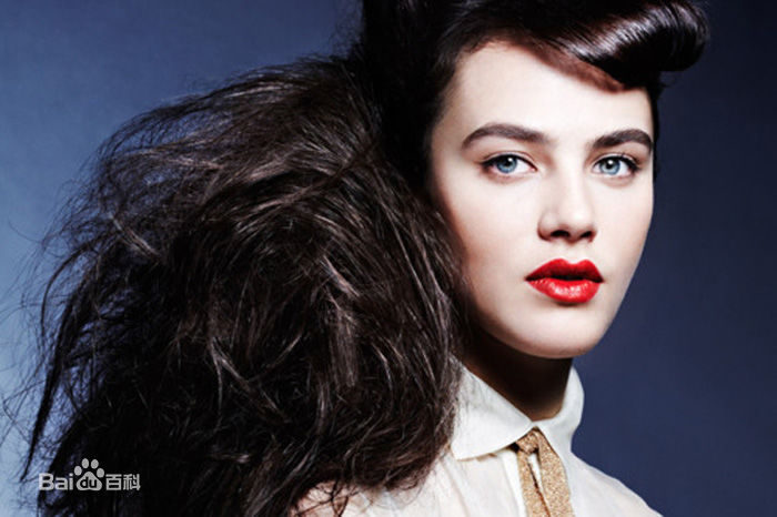 杰西卡·布朗·芬德利(Jessica Brown Findlay)最全杰西卡·布朗-芬德利 杂志壁纸