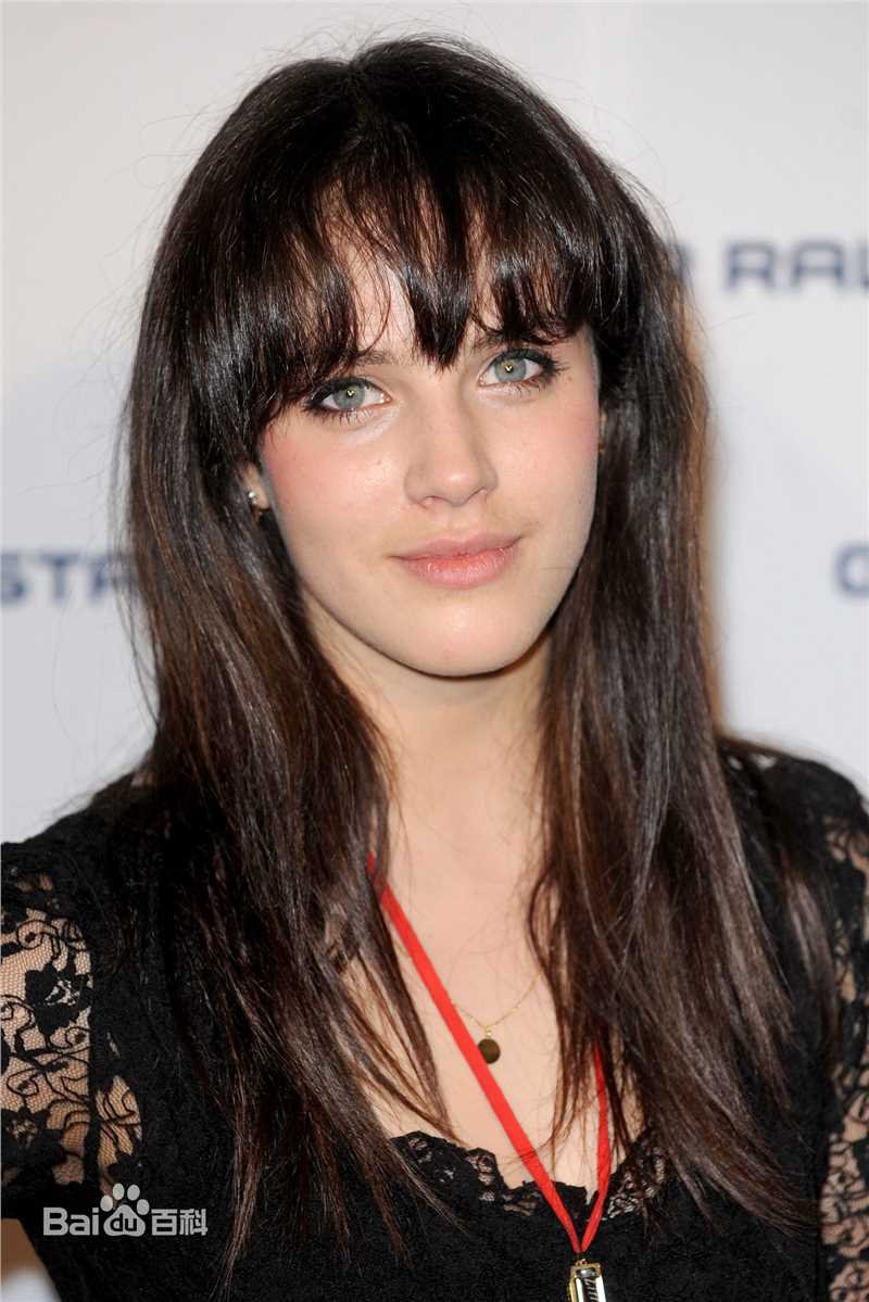 杰西卡·布朗·芬德利(Jessica Brown Findlay)杰西卡·布朗-芬德利 活动照前后照片