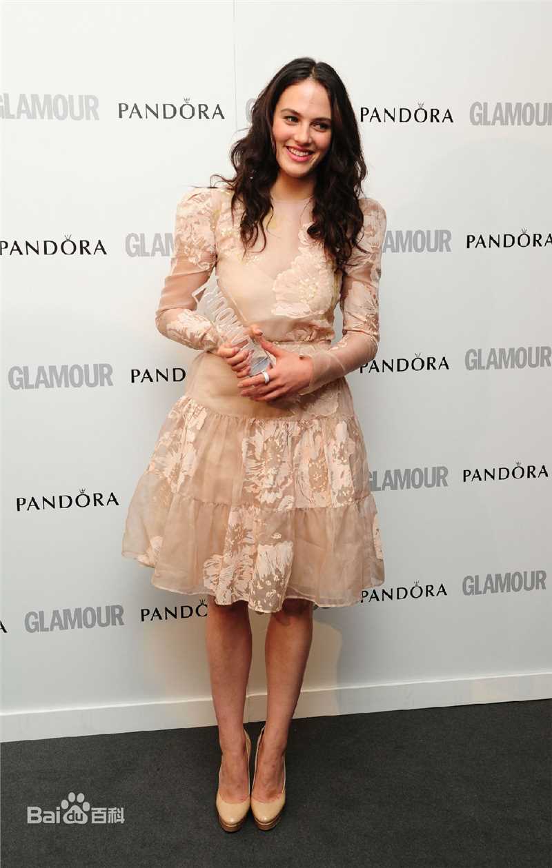 杰西卡·布朗·芬德利(Jessica Brown Findlay)杰西卡·布朗-芬德利 活动照前后照片