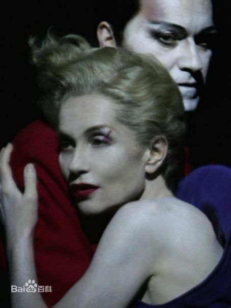 伊莎贝尔·于佩尔(Isabelle Huppert)精彩图册