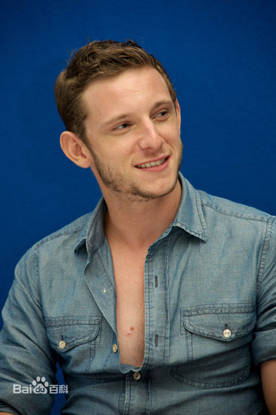 杰米·贝尔(Jamie Bell)Jamie清爽短发前后照片