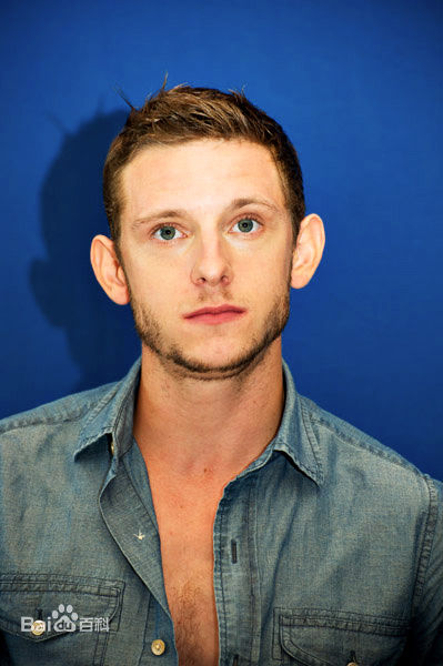 杰米·贝尔(Jamie Bell)Jamie清爽短发前后照片