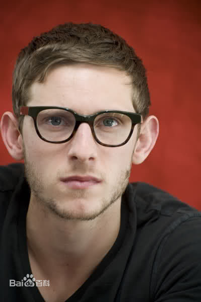 杰米·贝尔(Jamie Bell)Jamie清爽短发前后照片