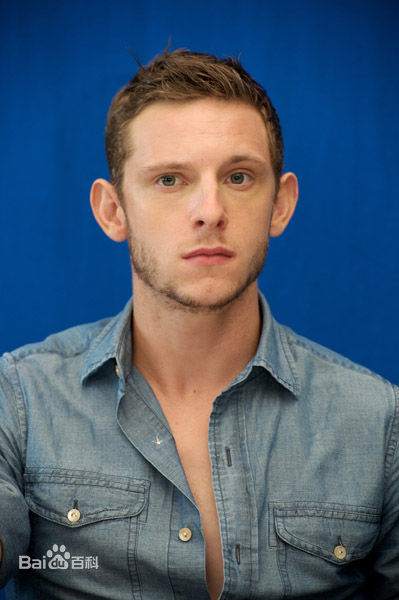 杰米·贝尔(Jamie Bell)Jamie清爽短发前后照片