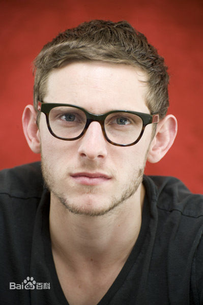 杰米·贝尔(Jamie Bell)Jamie清爽短发前后照片