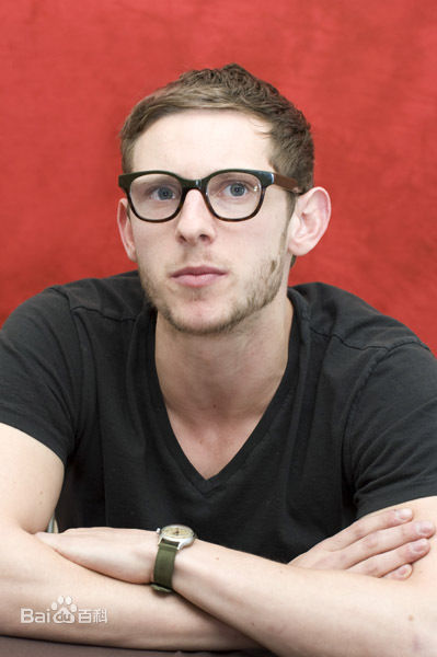 杰米·贝尔(Jamie Bell)Jamie清爽短发前后照片