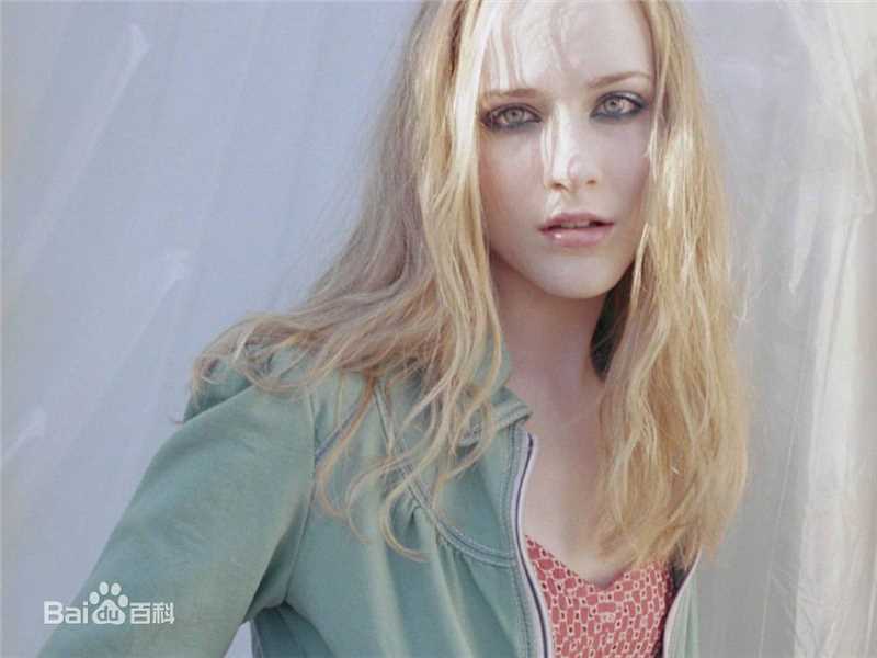 埃文·蕾切尔·伍德(Evan Rachel Wood)生活照图片图册