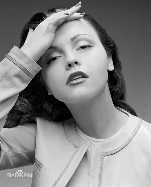 精选克里斯蒂娜·里奇(Christina Ricci)精彩图册