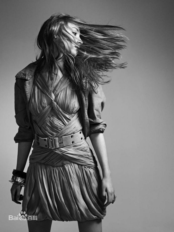 最全西尔莎·罗南(Saoirse Ronan)精彩图册