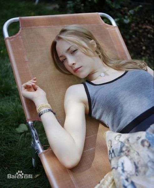 精选西尔莎·罗南(Saoirse Ronan)精彩图册