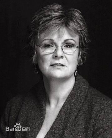 最新朱丽·沃特斯(Julie Walters)壁纸