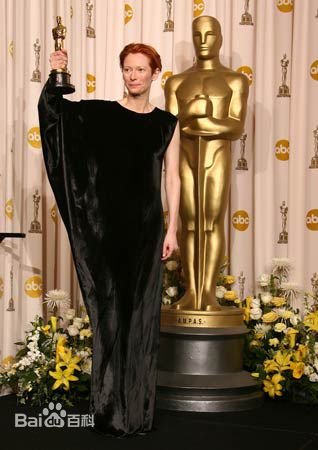 蒂尔达·斯文顿(Tilda Swinton)获奖领奖照片集生活照相册