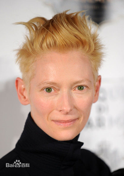 最新蒂尔达·斯文顿(Tilda Swinton)性感图片