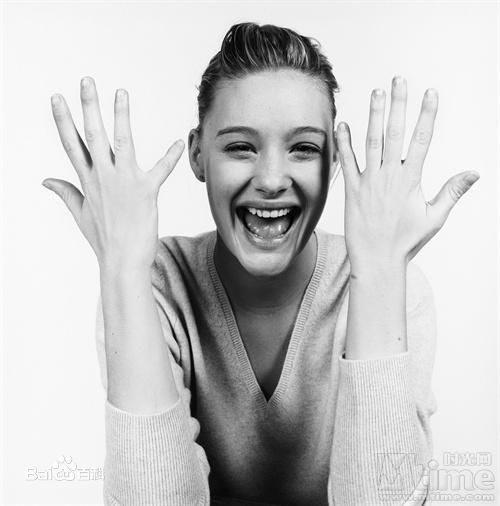 最全萝玛拉·嘉瑞(Romola Garai)精彩图册