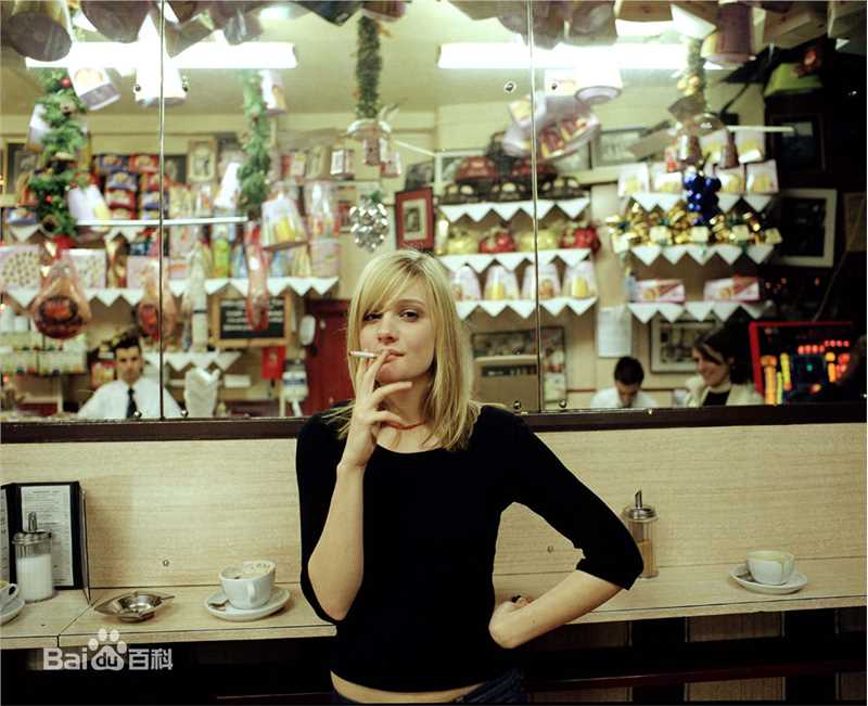 最全萝玛拉·嘉瑞(Romola Garai)精彩图册