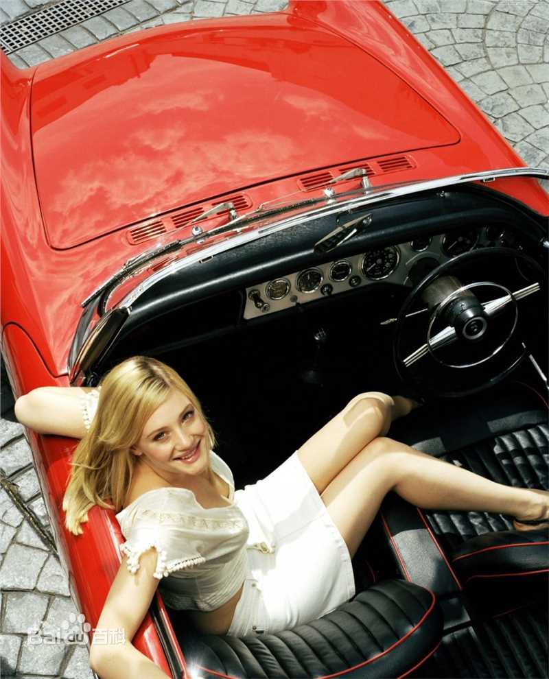 最全萝玛拉·嘉瑞(Romola Garai)精彩图册