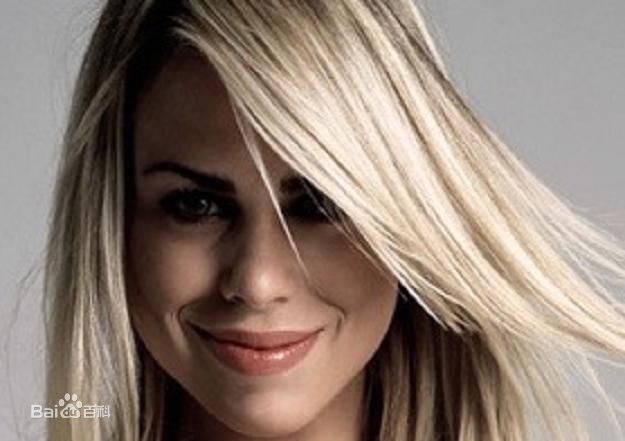 比莉·派佩(Billie piper)前后照片