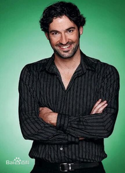 汤姆·伊莱斯(Tom Ellis)前后照片