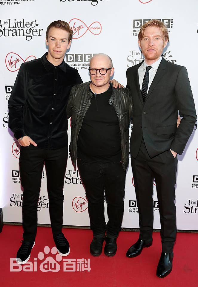 兰纳德·阿伯拉罕森(Leonard Abrahamson)合照壁纸壁纸