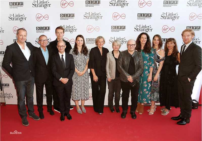 兰纳德·阿伯拉罕森(Leonard Abrahamson)合照壁纸壁纸