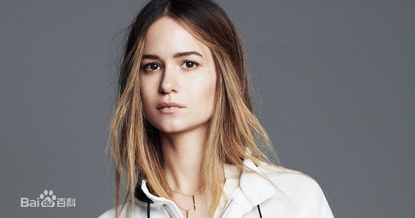 凯瑟琳·博耶·沃特斯顿(Katherine Boyer Waterston)个人照生活照