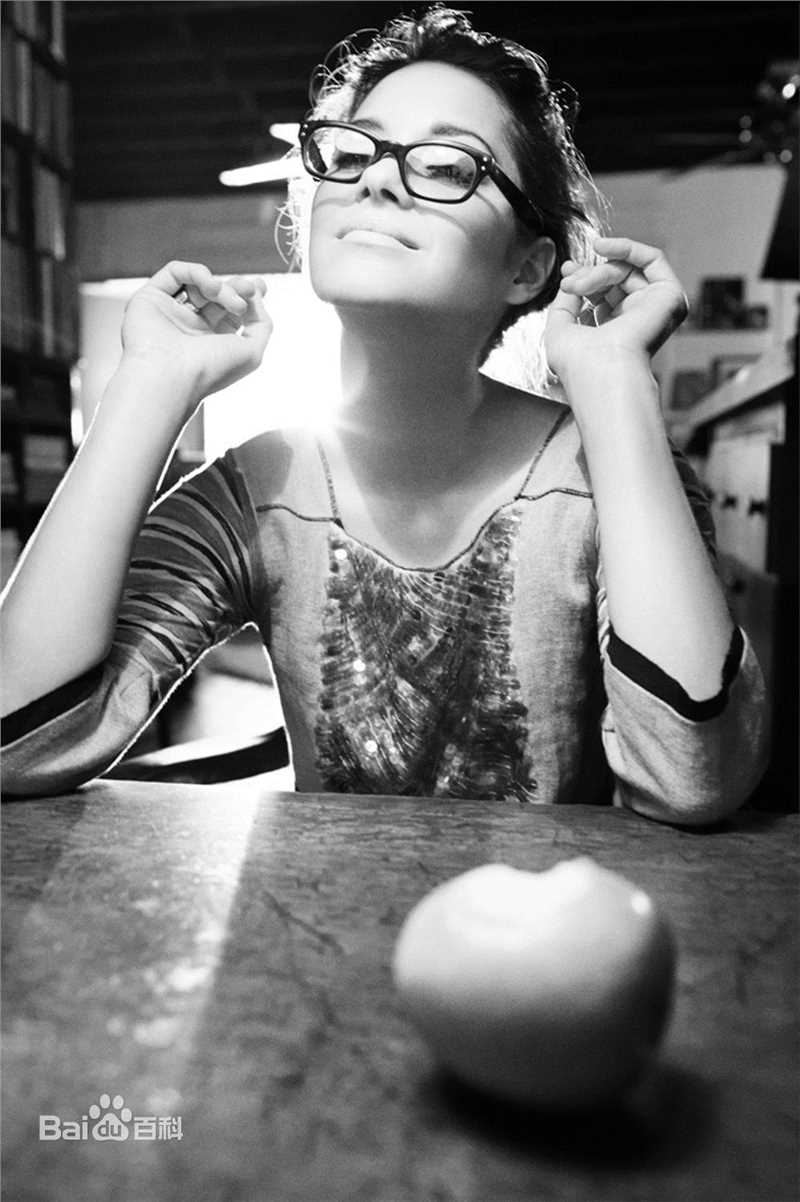精选玛丽昂·歌迪亚(Marion Cotillard)精彩图册