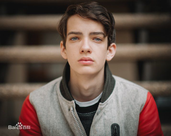 柯蒂·斯密特-麦菲(Kodi it-McPhee)kodi图册