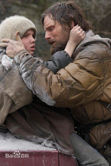 柯蒂·斯密特-麦菲(Kodi it-McPhee)the road前后照片