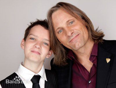 柯蒂·斯密特-麦菲(Kodi it-McPhee)the road前后照片