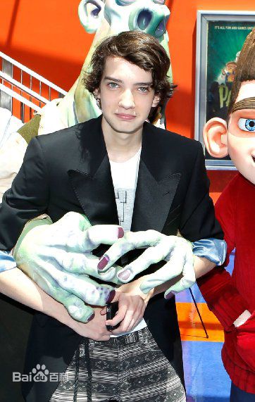 柯蒂·斯密特-麦菲(Kodi it-McPhee)interviews前后照片