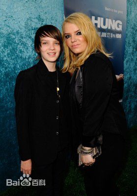 柯蒂·斯密特-麦菲(Kodi it-McPhee)interviews前后照片