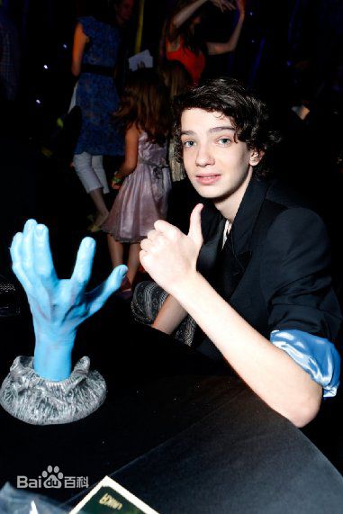 柯蒂·斯密特-麦菲(Kodi it-McPhee)interviews前后照片