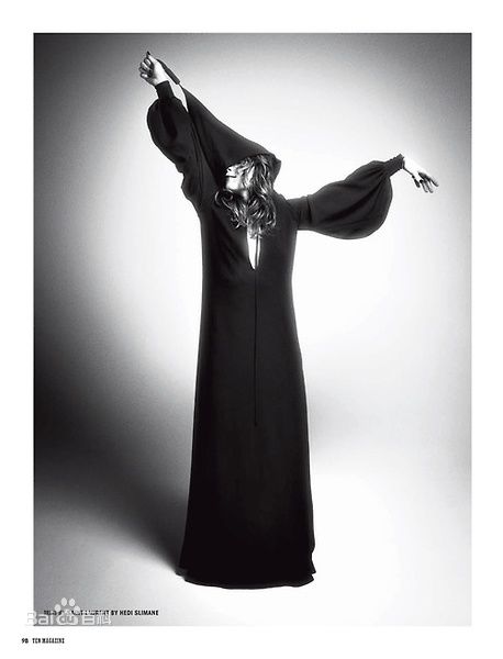 劳米·拉佩斯(Noomi Rapace)前后照片